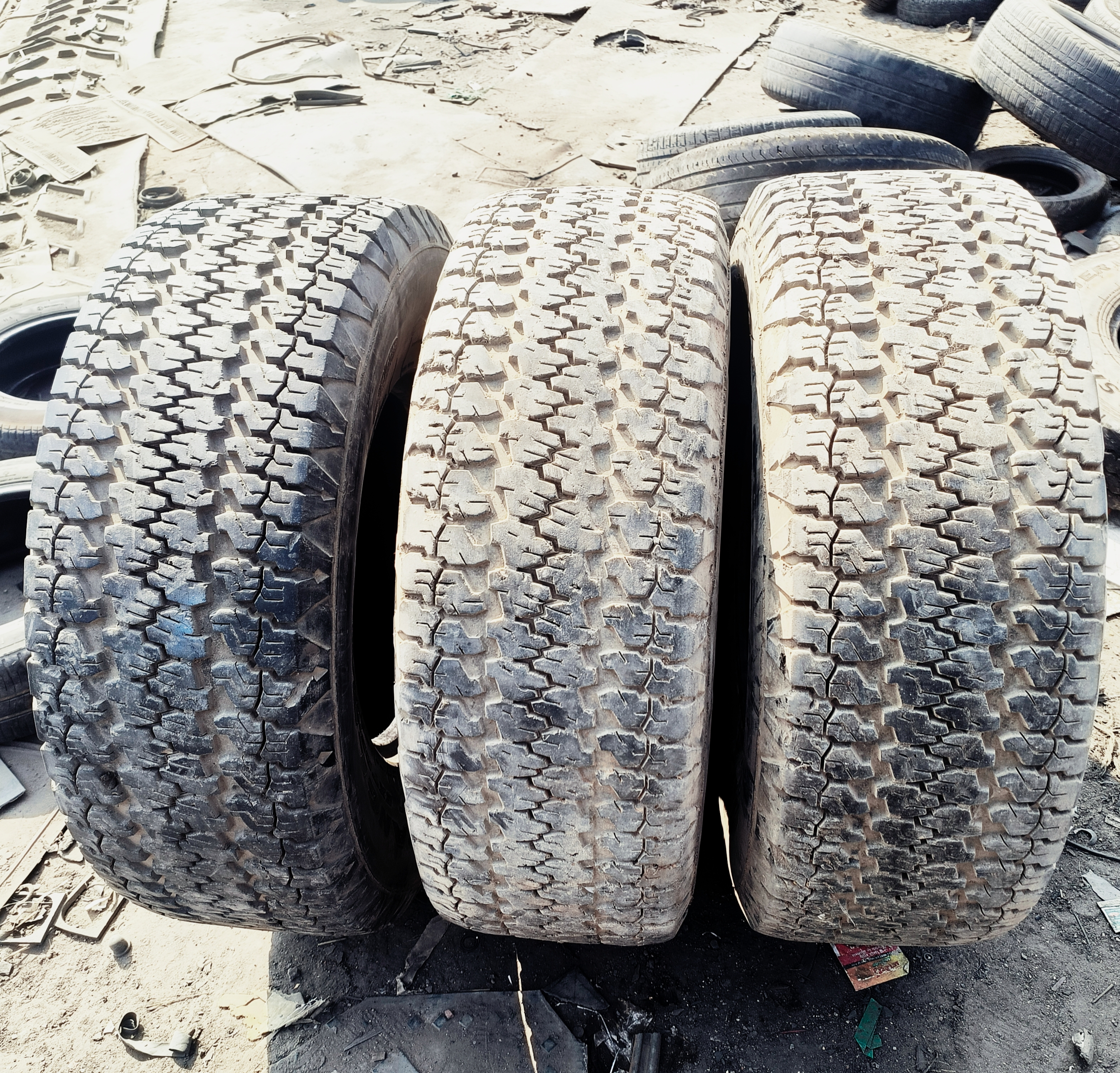 Second-hand tyres available for purchase in Ahmedabad